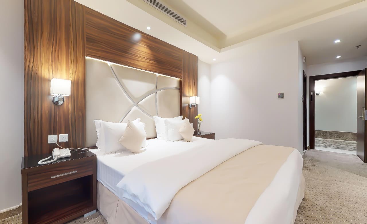 EBREEZ HOTEL