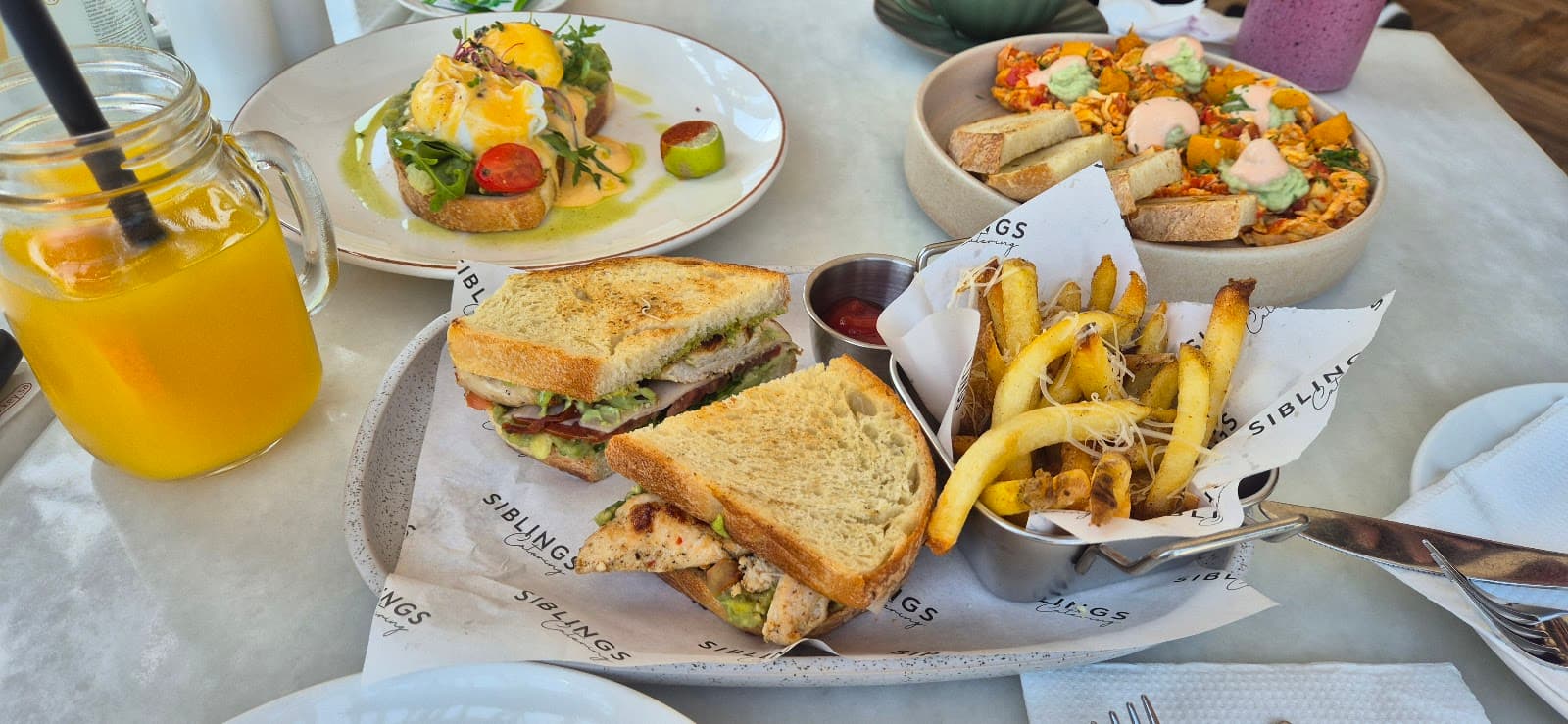 Siblings Restaurant & Cafe