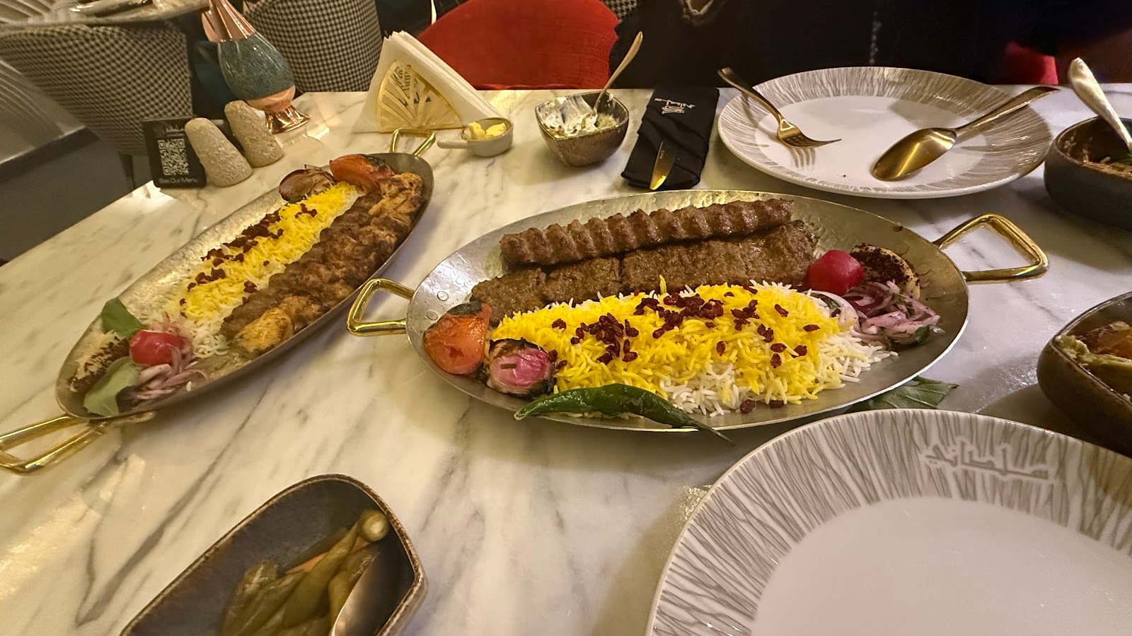 سلطاني مطعم ولاونج فارسي
