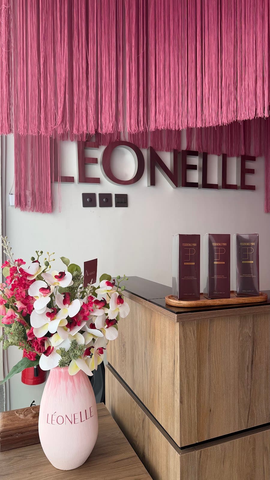 Léonelle | ليونيل