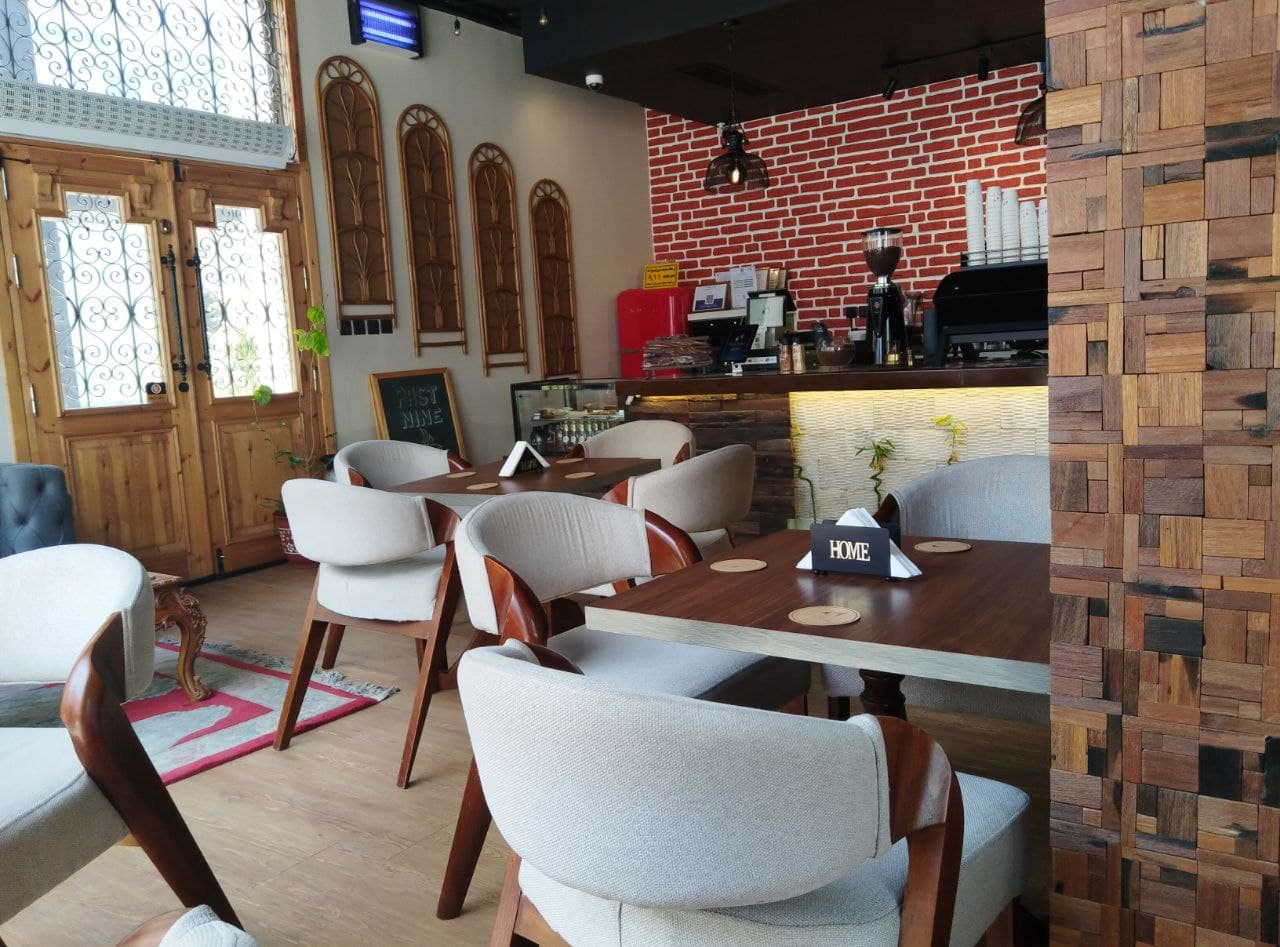 Past Nine Cafe