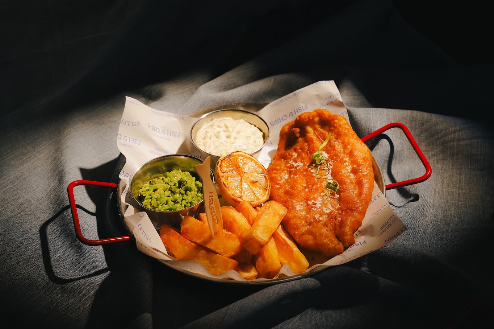 Sellfish fish & chips jeddah