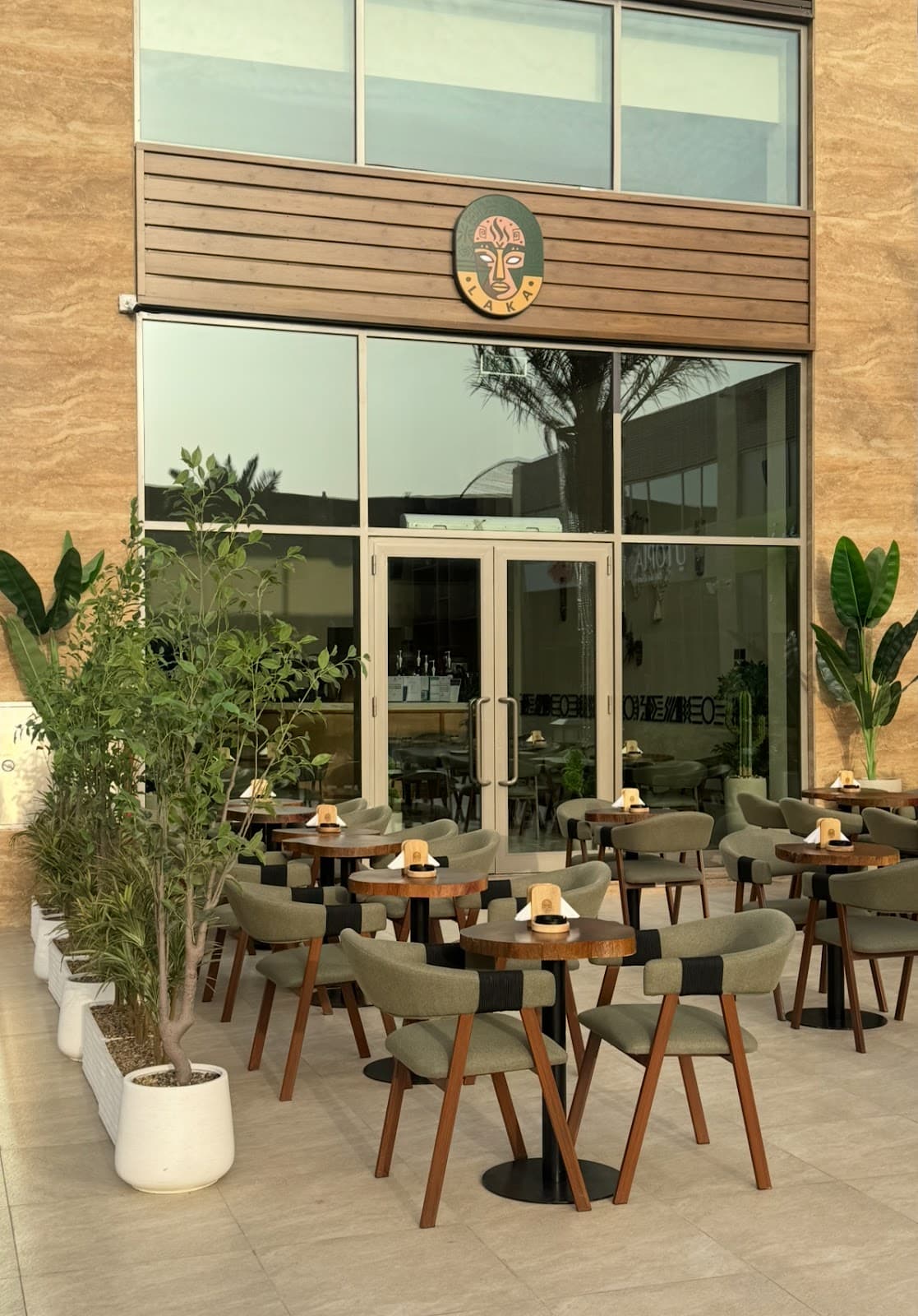 Laka Cafe لاكا كافيه