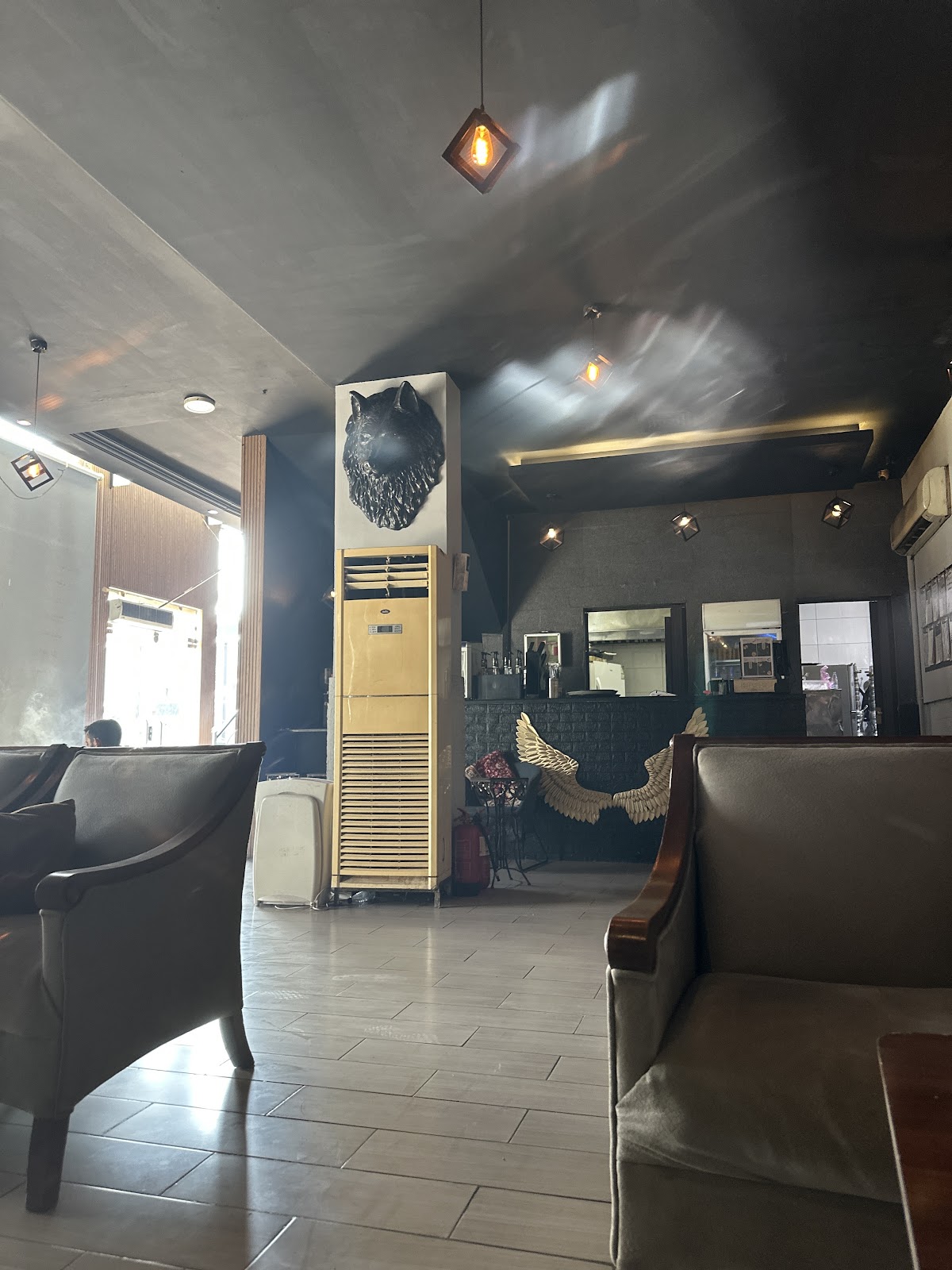 ذا قلوري لاونج