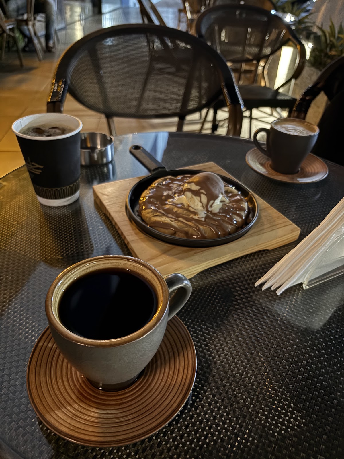 حُلـم لاونج | HOLOM