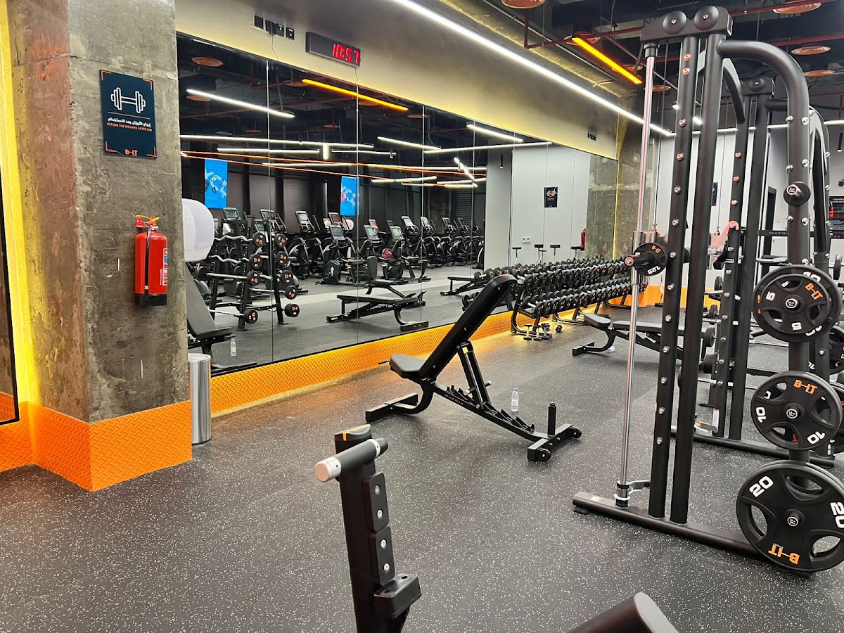 iN2Fitness - Hamra Men