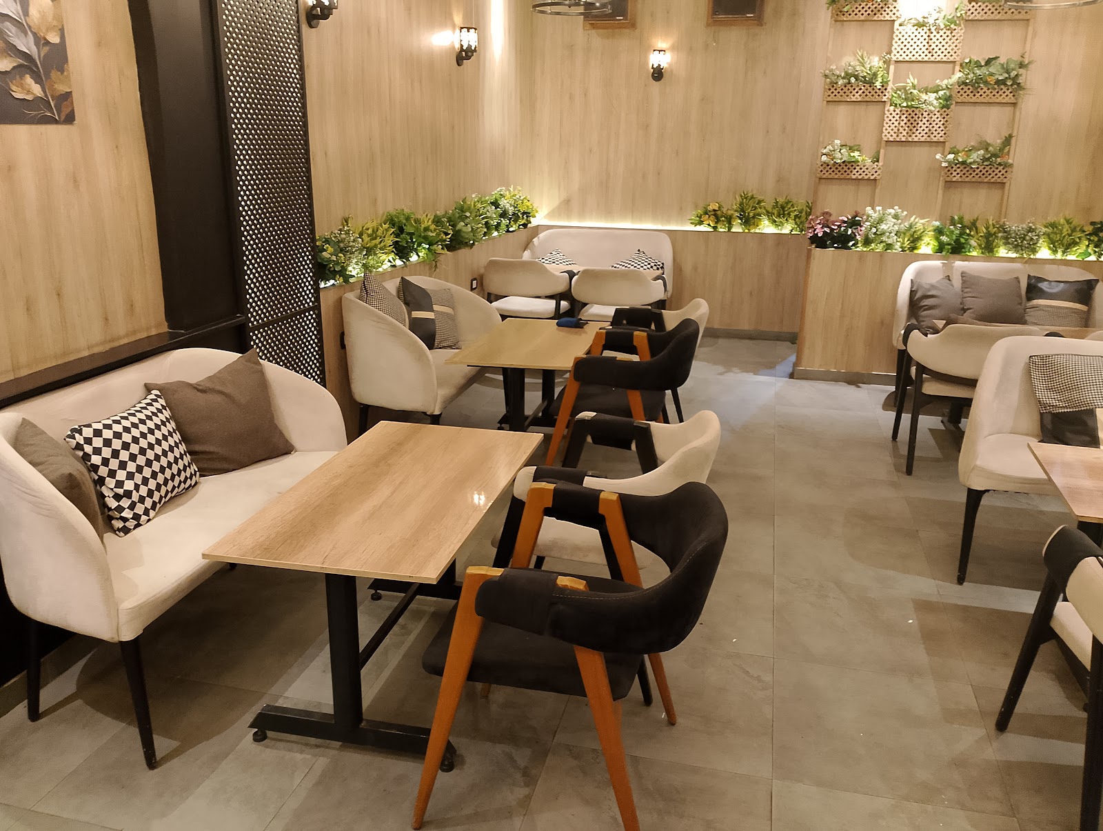 La Kurdi Restaurant & Cafe