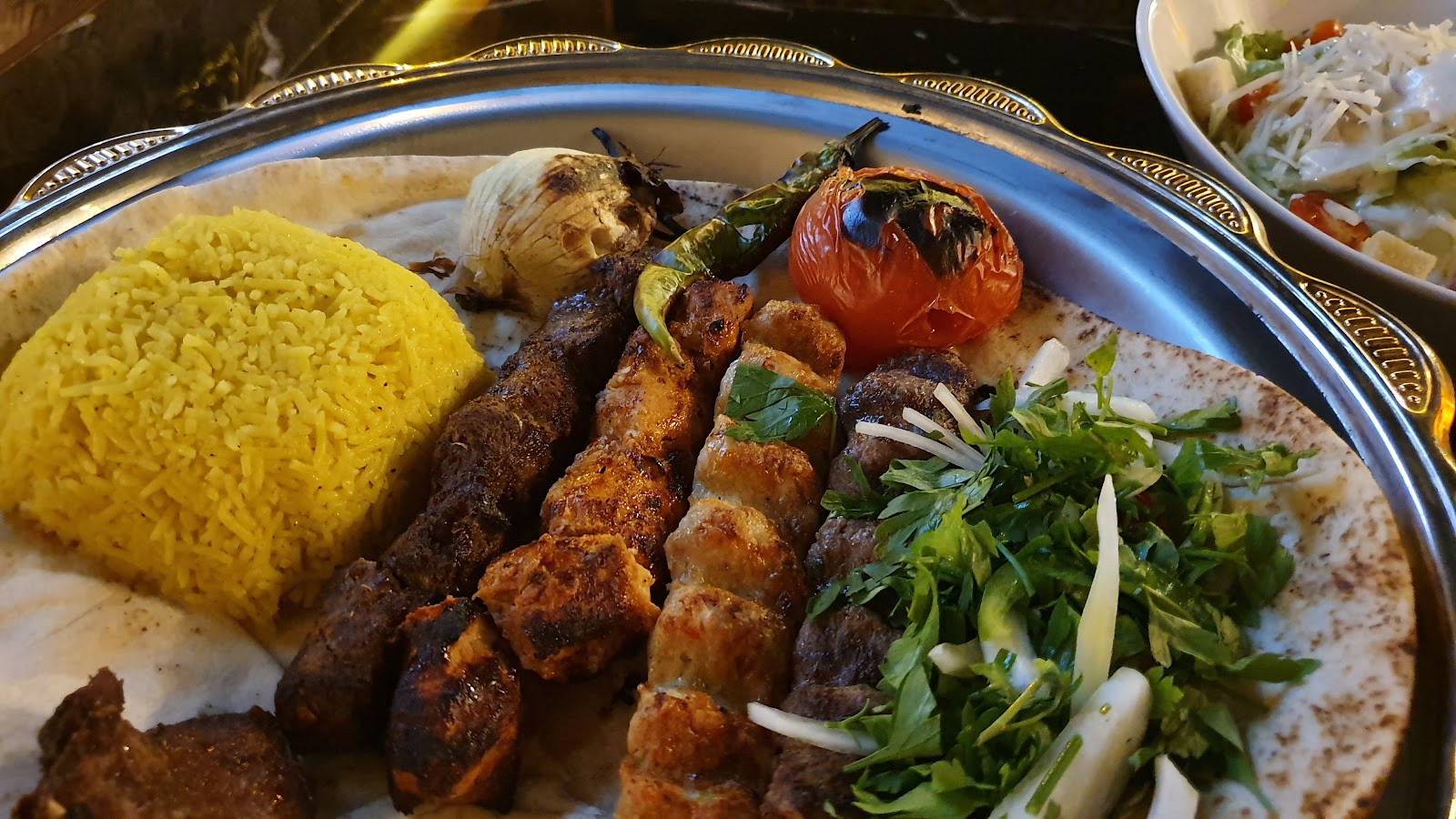 مقهي ومطعم تيتانيوم