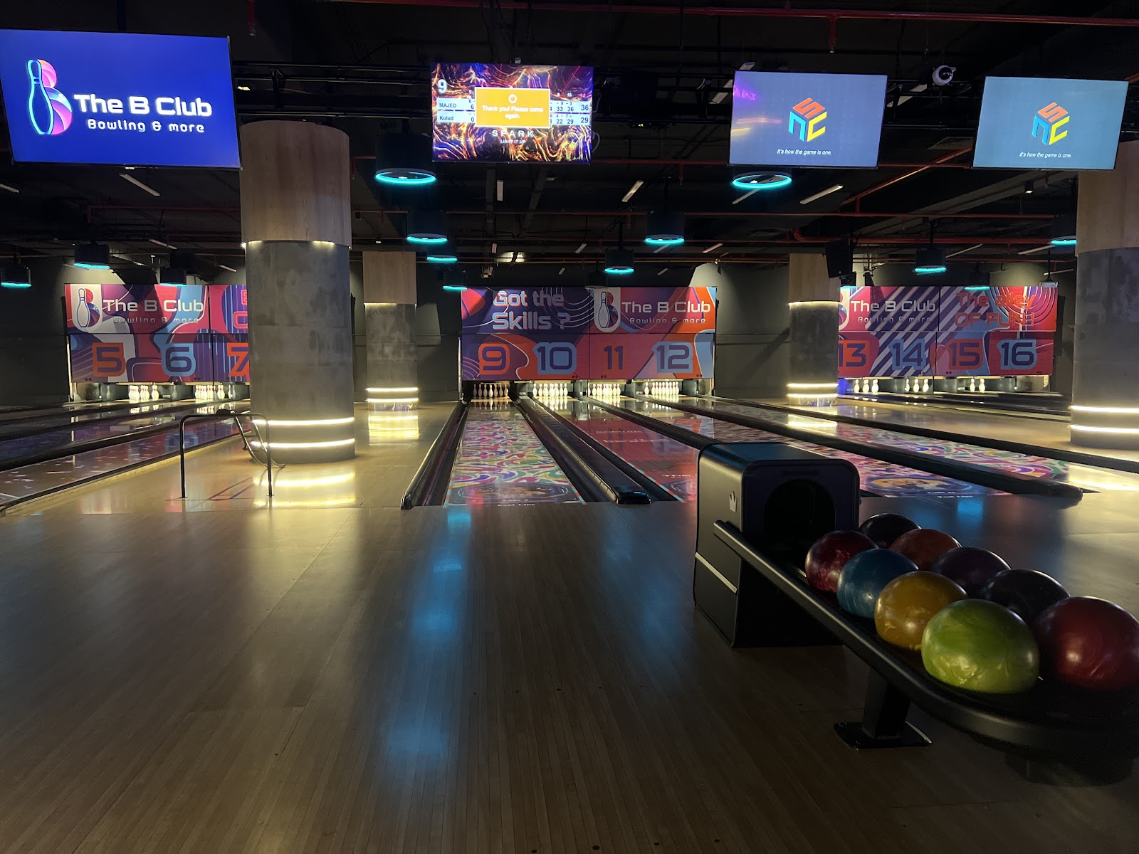 The B Club نادي البولينج - ترفيه في جدة