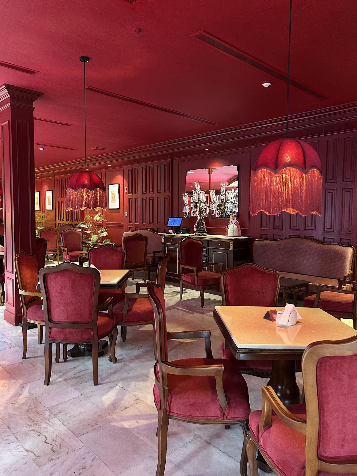Aiglon Restaurant & café - مطاعم في جدة - 5