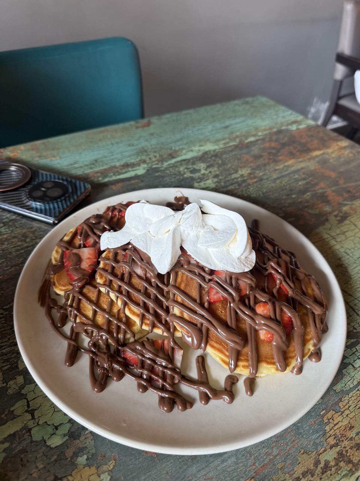 L'Avenue | لاڤينيو