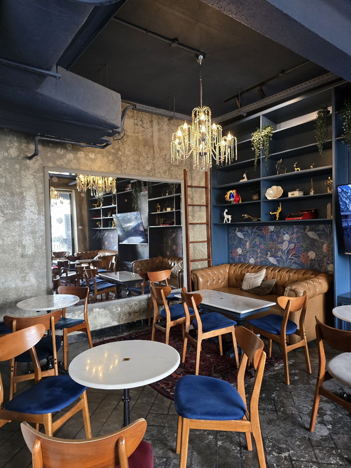 After Six Cafe