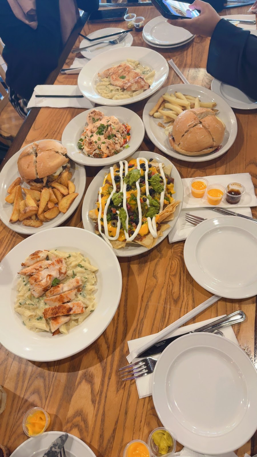 Fuddruckers فدركرز