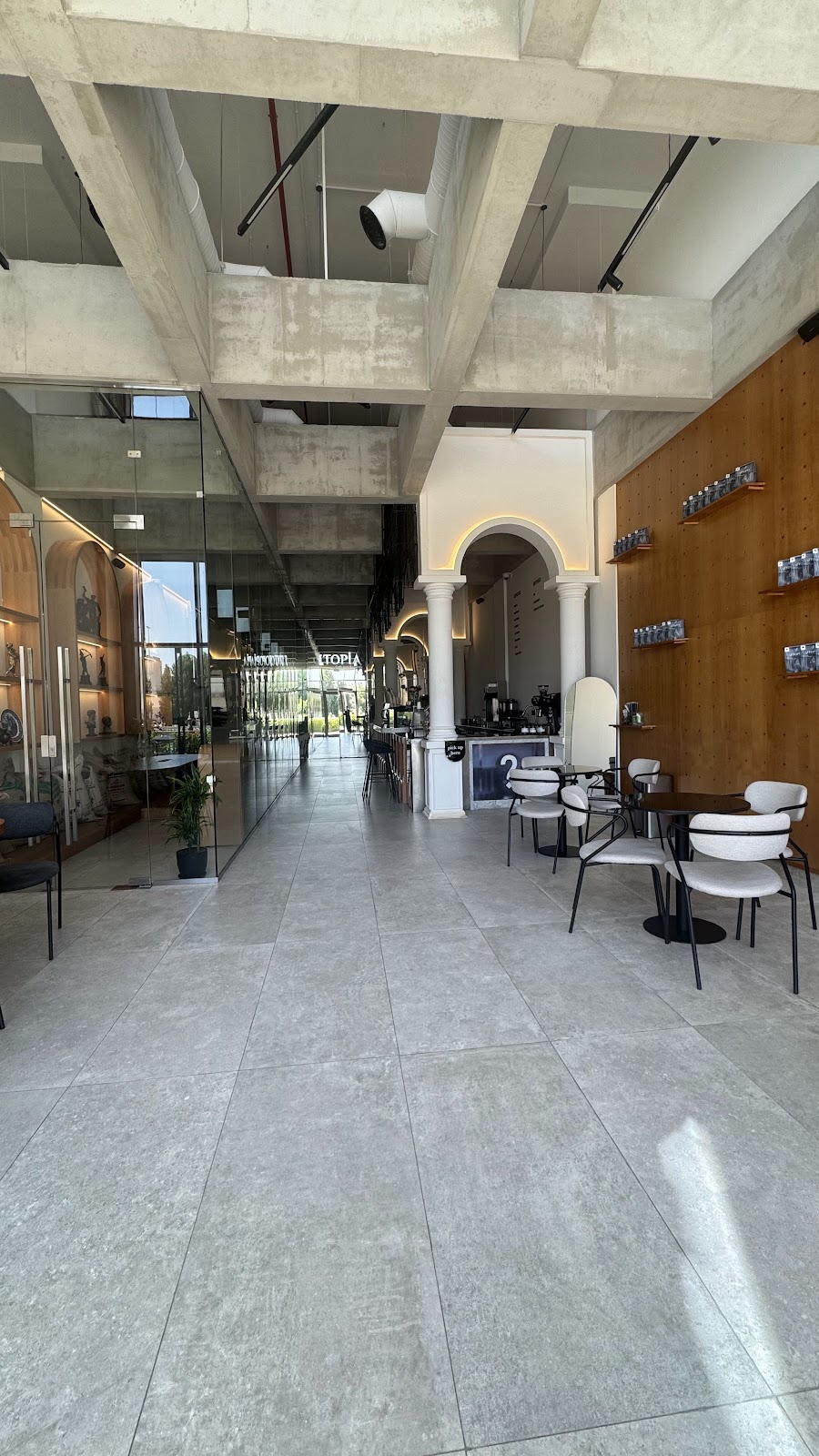 Utopia cafe & Roastery. — مقهى ومحمصة يوتوبيا
