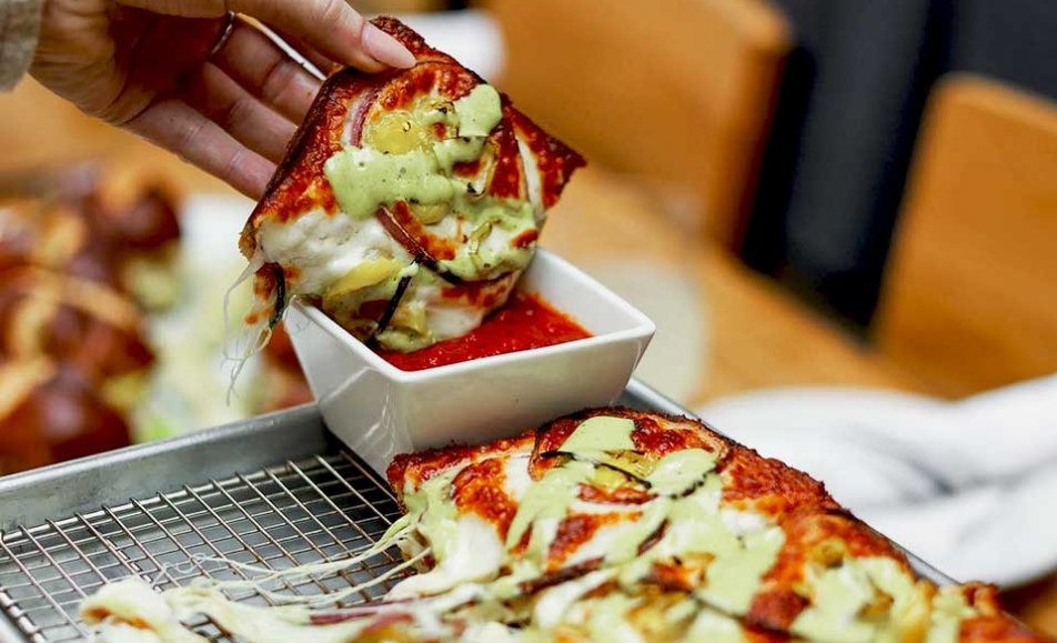 Emmy Squared Pizza | إيمي سكويرد بيتزا